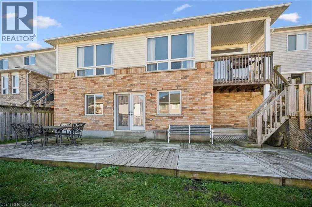 27 TRILLER Avenue