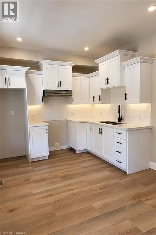 160 CATHARINE Avenue Unit# 1 #1