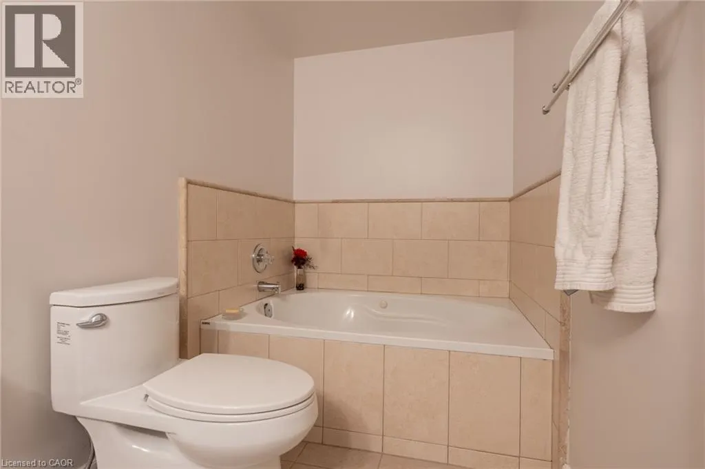 67 CAROLINE Street S Unit# 13A #13A