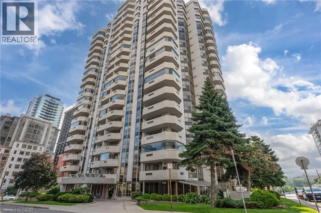 67 CAROLINE Street S Unit# 13A #13A