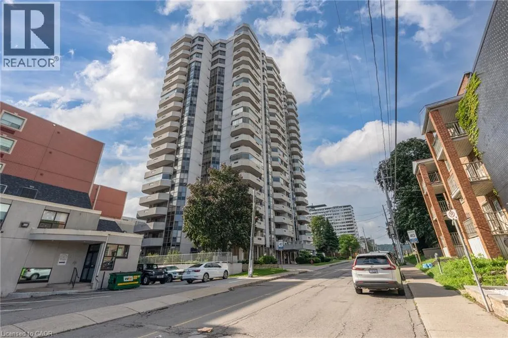 67 CAROLINE Street S Unit# 13A #13A