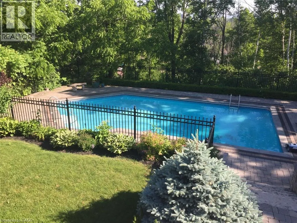 22 BURT Court