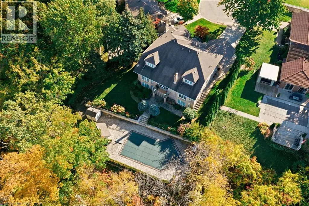 22 BURT Court