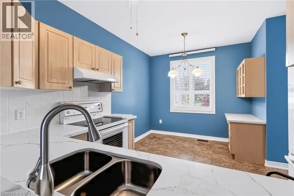 11 GREENTRAIL Drive