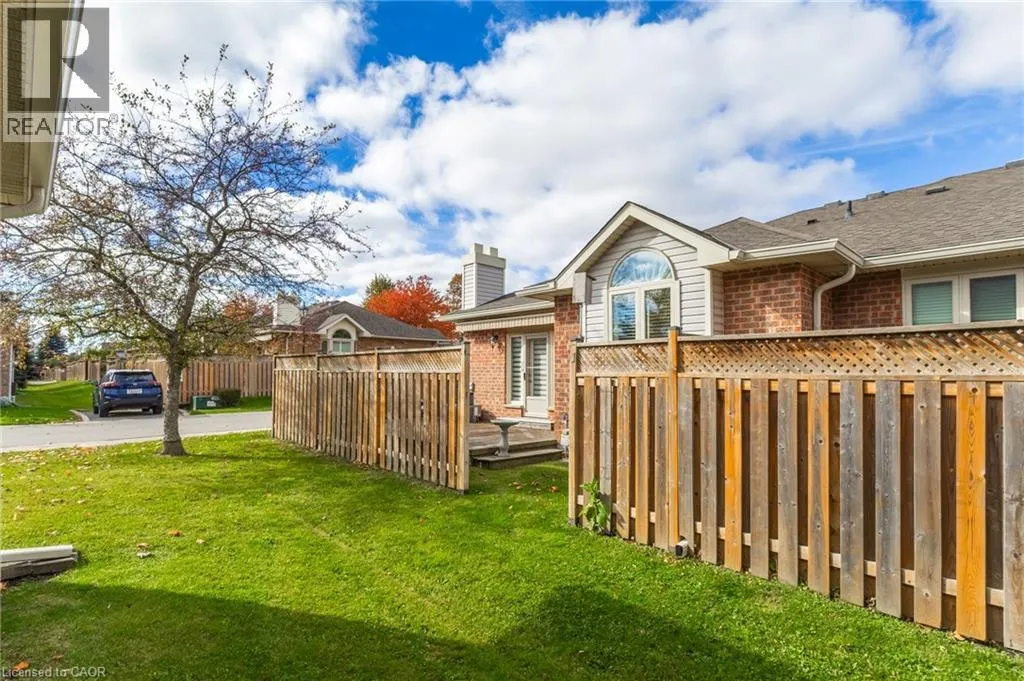 11 GREENTRAIL Drive