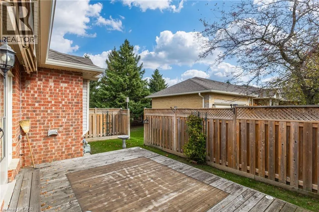 11 GREENTRAIL Drive