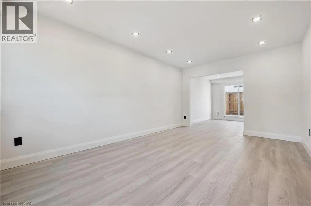 5475 LAKESHORE Road Unit# 107 #107
