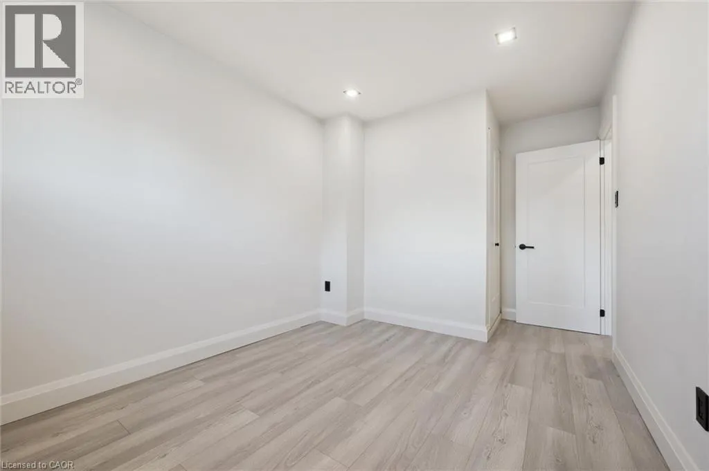 5475 LAKESHORE Road Unit# 107 #107