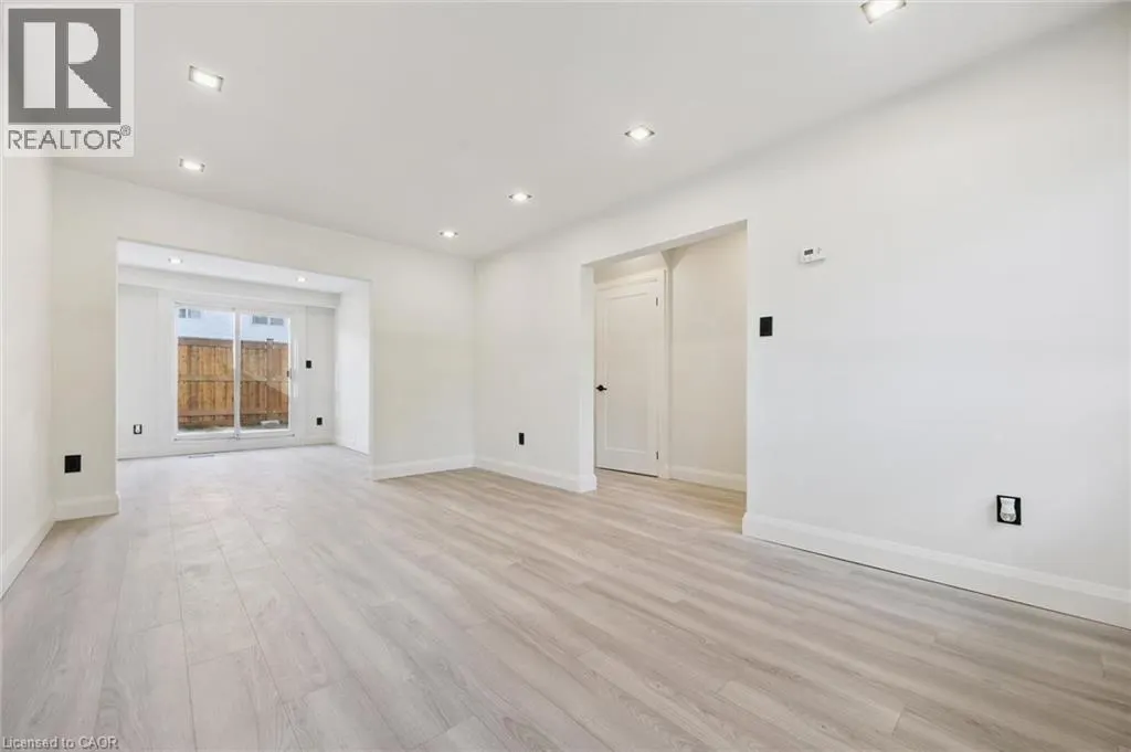 5475 LAKESHORE Road Unit# 107 #107
