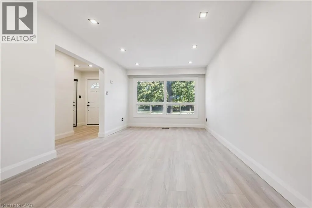 5475 LAKESHORE Road Unit# 107 #107