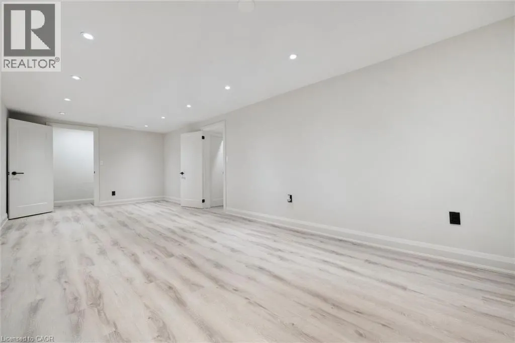 5475 LAKESHORE Road Unit# 107 #107
