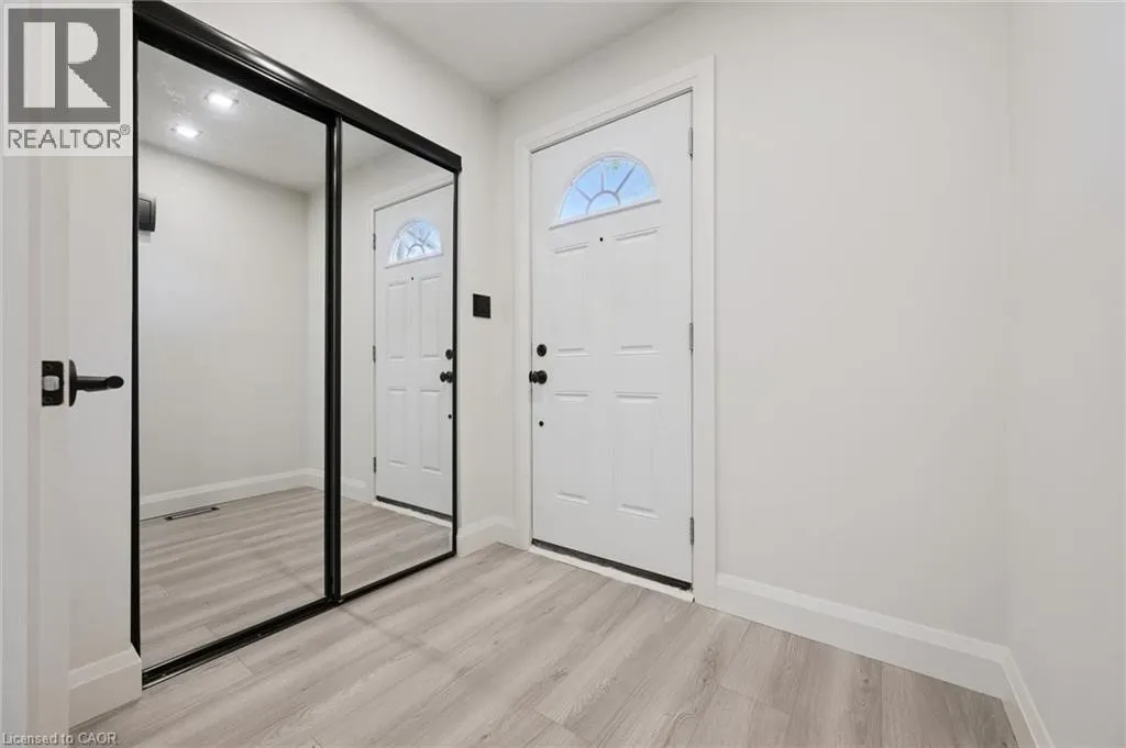 5475 LAKESHORE Road Unit# 107 #107