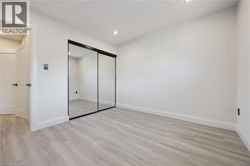 5475 LAKESHORE Road Unit# 107 #107