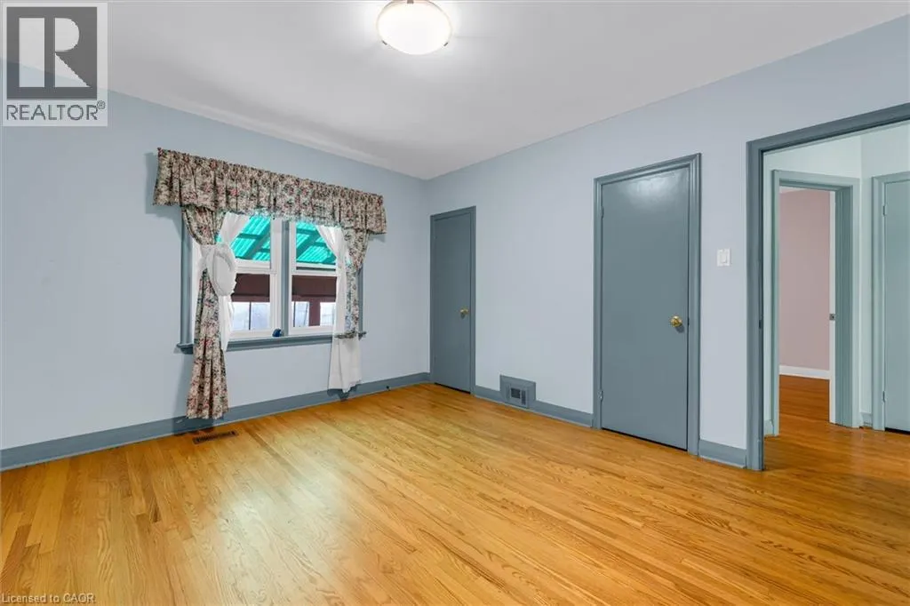 24 MULDREW Avenue