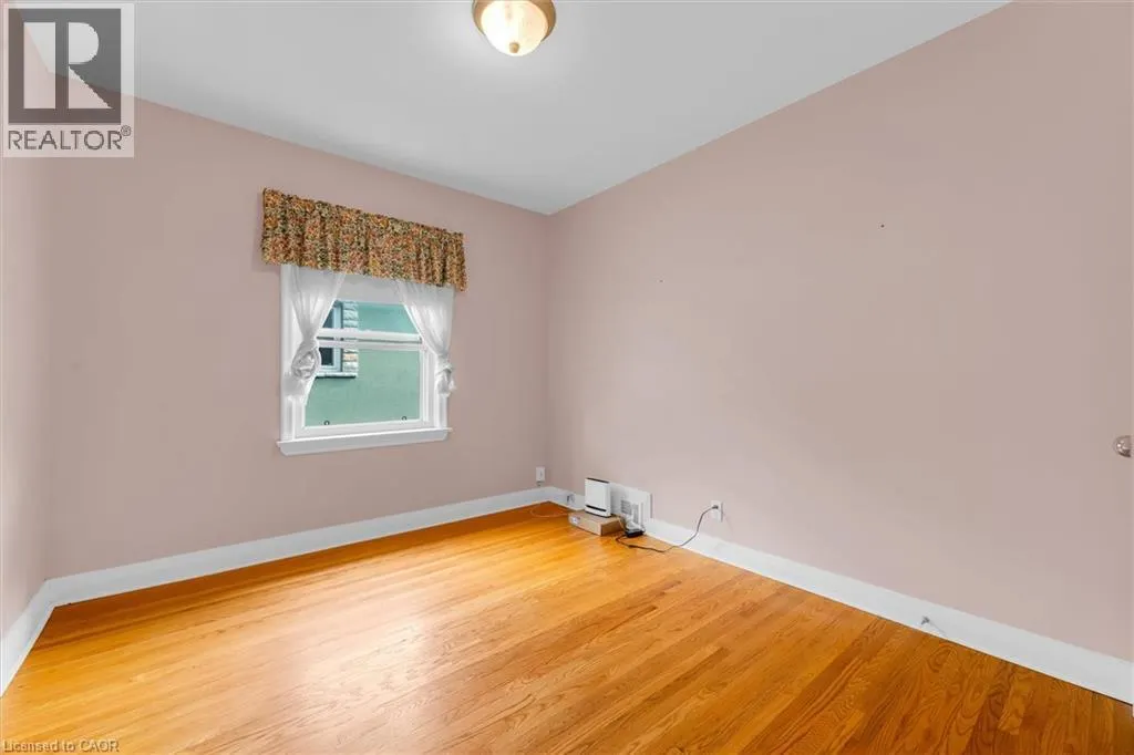 24 MULDREW Avenue