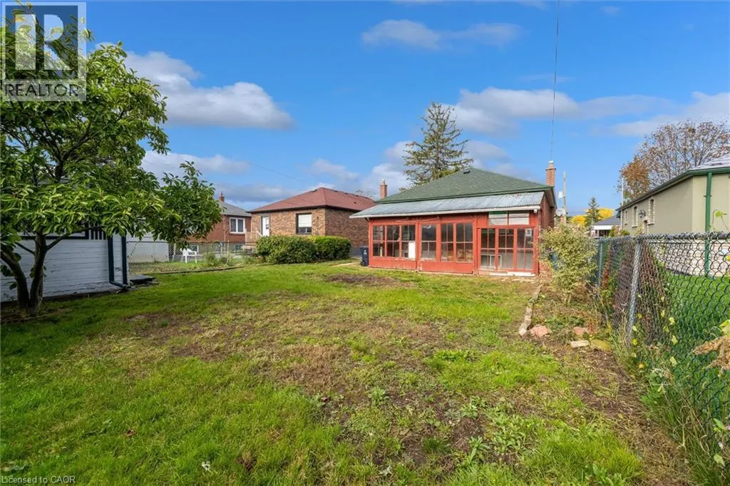 24 MULDREW Avenue
