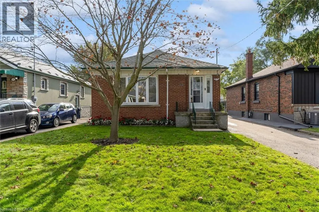 24 MULDREW Avenue