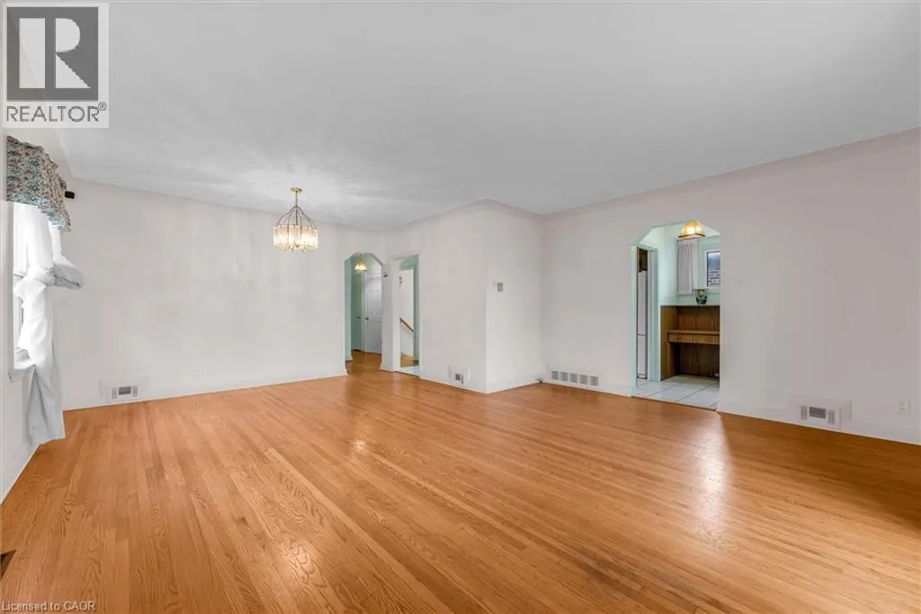 24 MULDREW Avenue