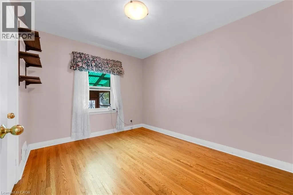 24 MULDREW Avenue