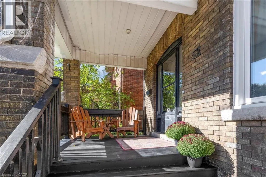 52 FAIRMOUNT Avenue