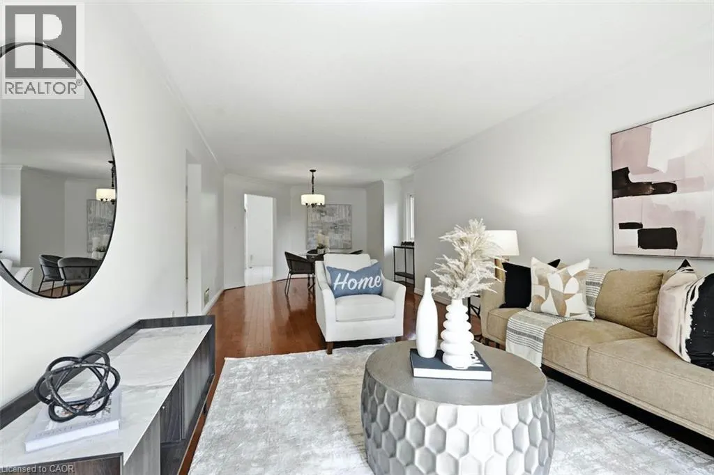 12 SUMNER Crescent
