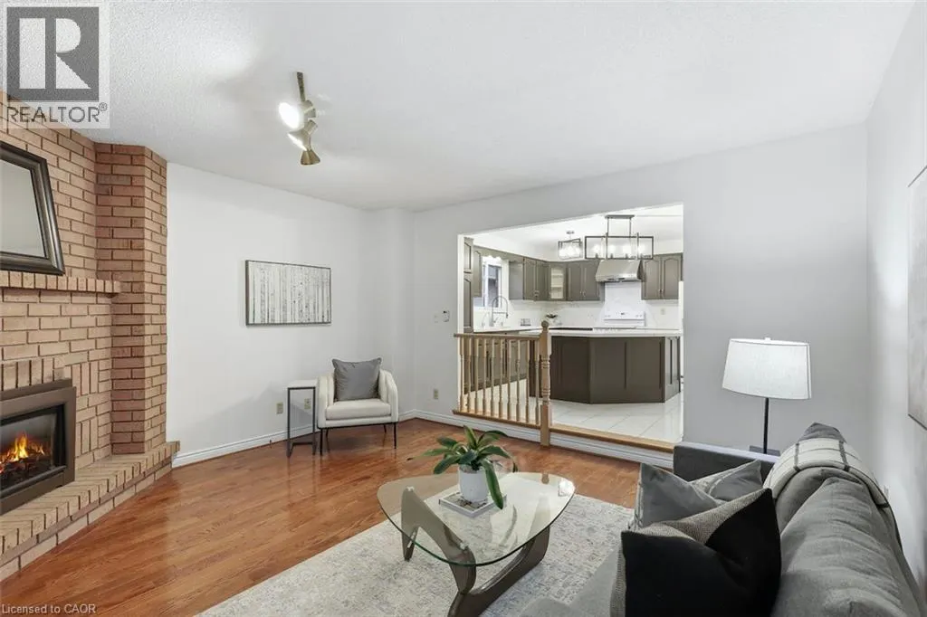 12 SUMNER Crescent