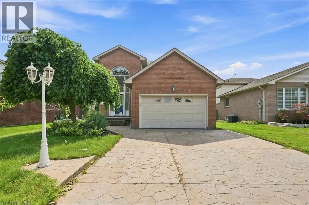 12 SUMNER Crescent