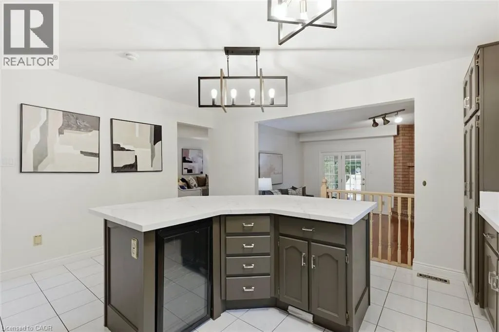 12 SUMNER Crescent