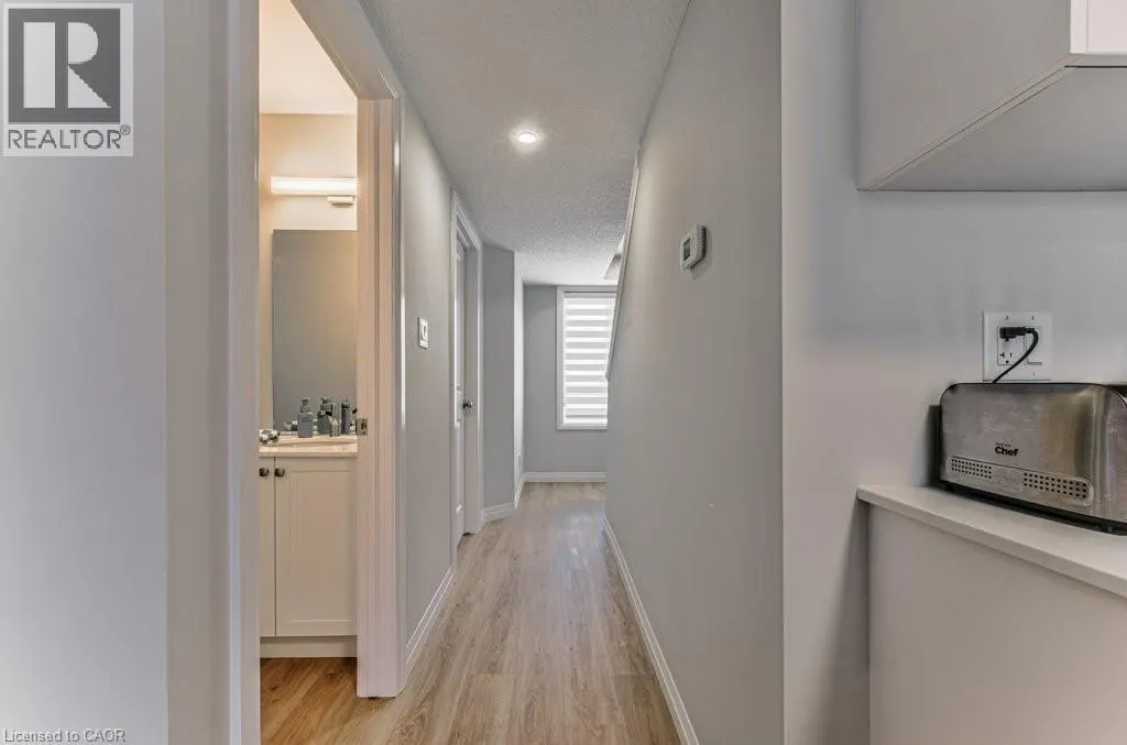 410 NORTHFIELD Drive Unit# B11 #B11