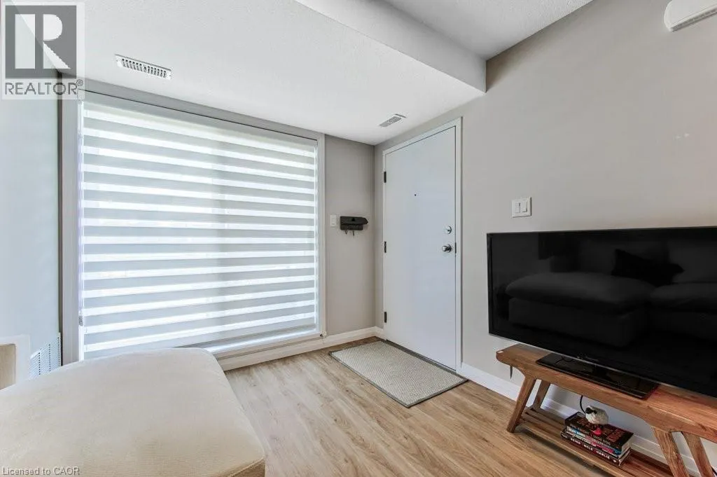 410 NORTHFIELD Drive Unit# B11 #B11
