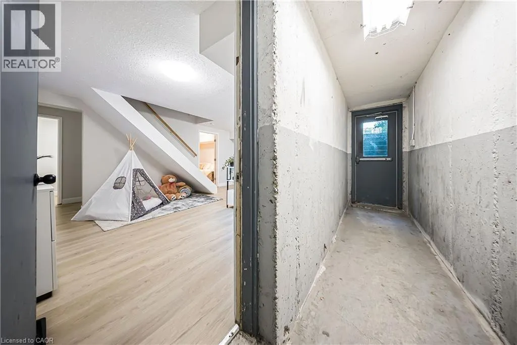 391 PIONEER Drive Unit# 3 #3