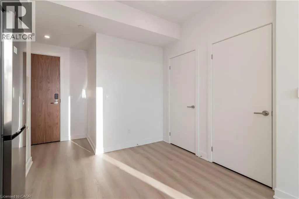 25 WELLINGTON Street S Unit# 2804 #2804