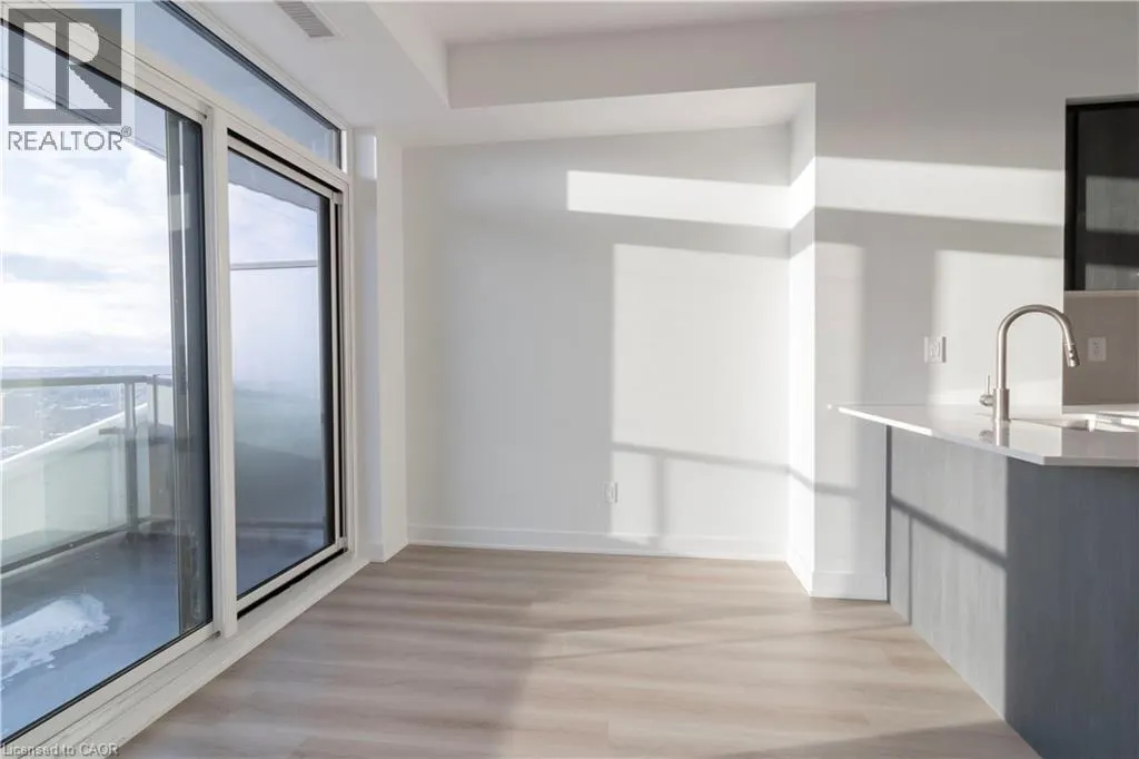 25 WELLINGTON Street S Unit# 2804 #2804