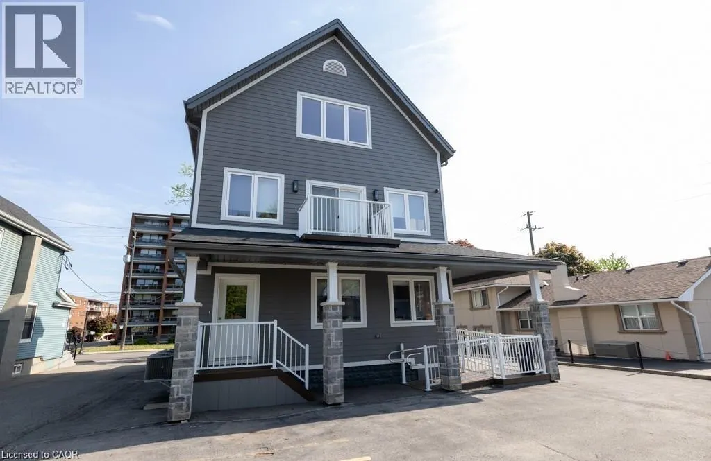 19 KING Street W Unit# 2 #2