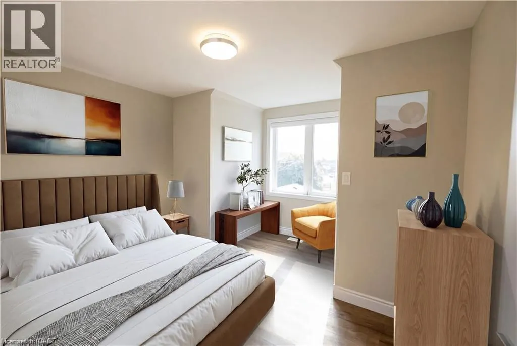 19 KING Street W Unit# 2 #2