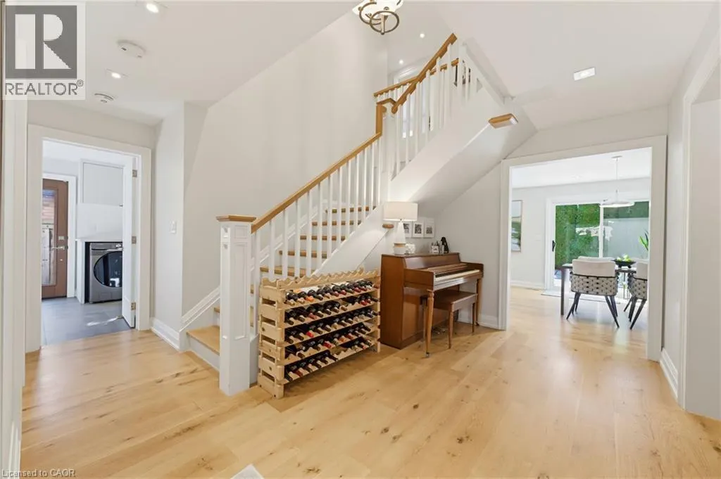 212 STADACONA Avenue