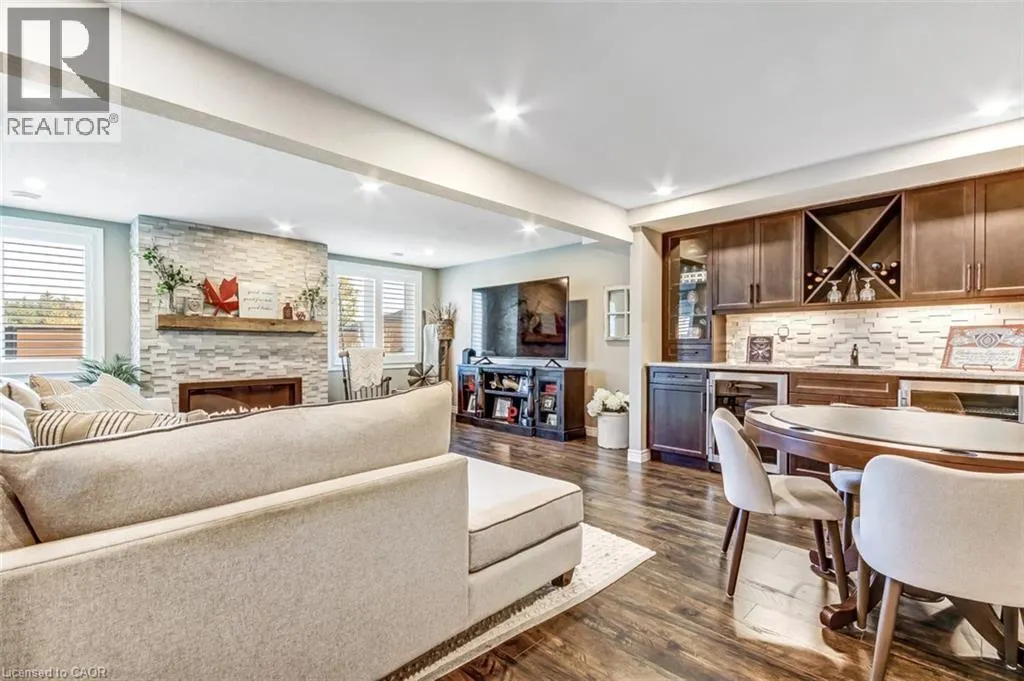 30 WHITING Drive