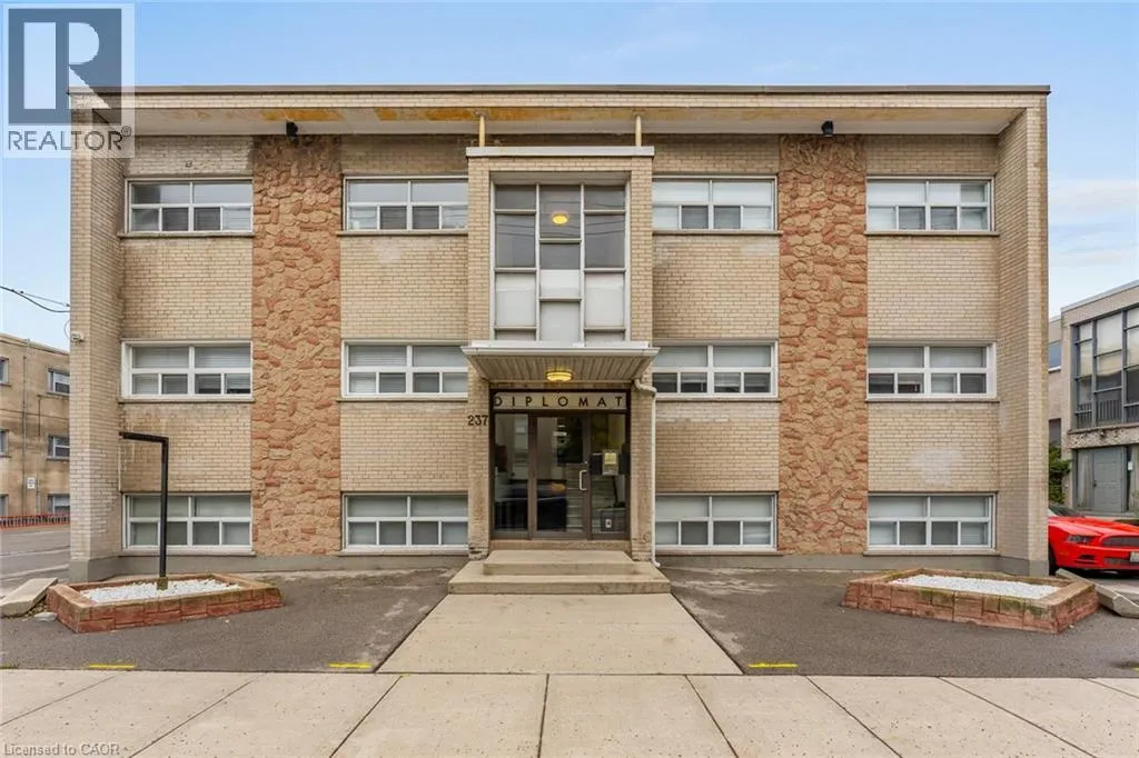 237 MOHAWK Road E Unit# 12 #12