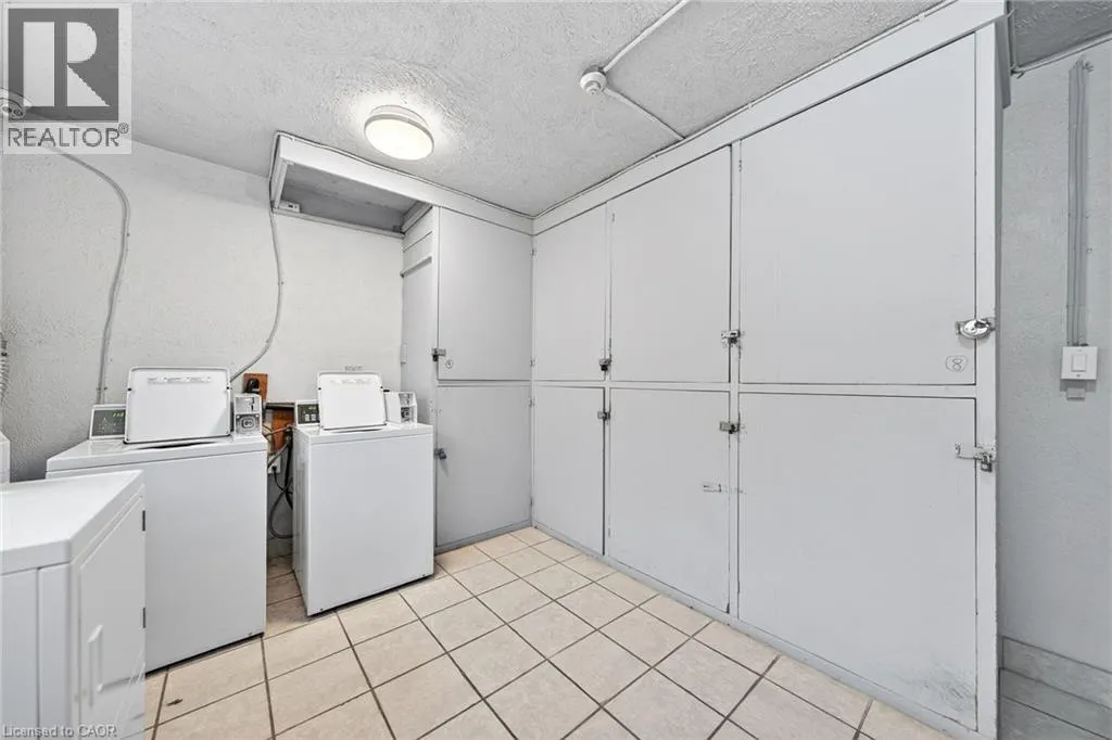 237 MOHAWK Road E Unit# 12 #12
