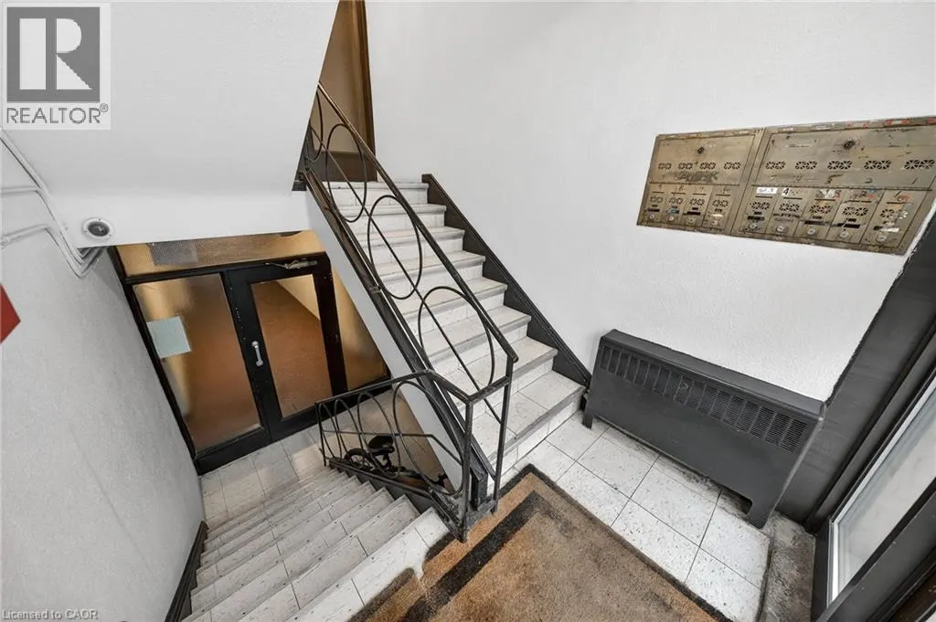 237 MOHAWK Road E Unit# 12 #12