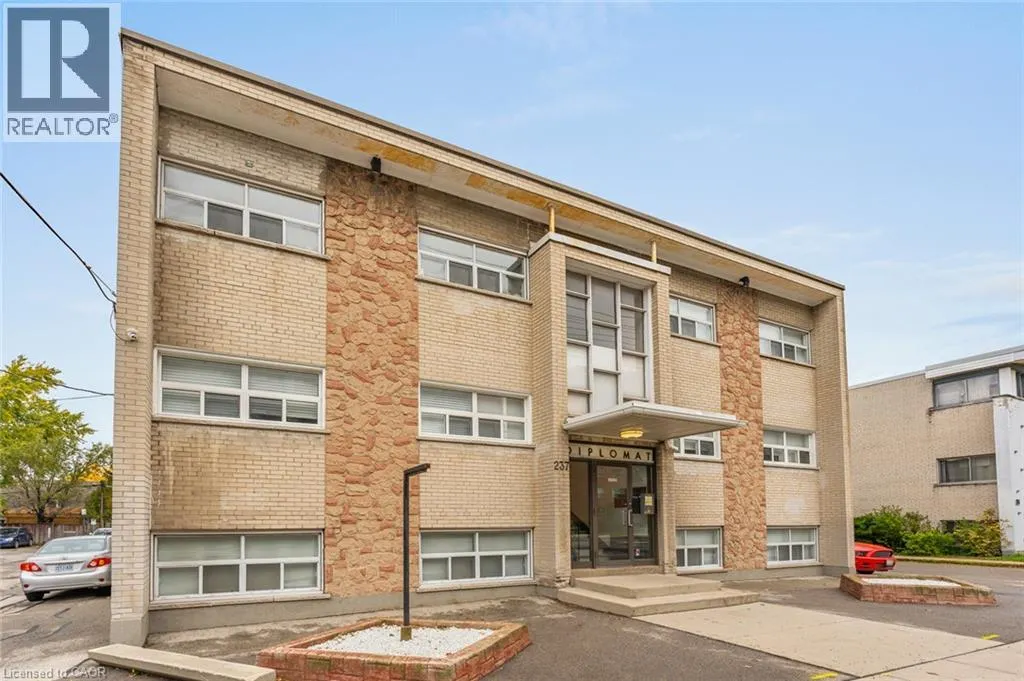237 MOHAWK Road E Unit# 12 #12