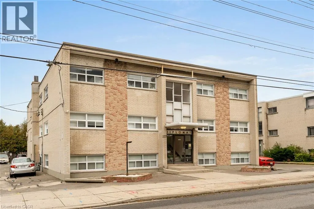 237 MOHAWK Road E Unit# 12 #12