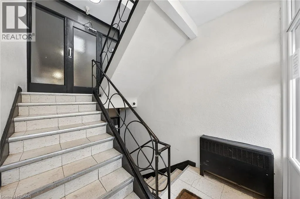 237 MOHAWK Road E Unit# 12 #12