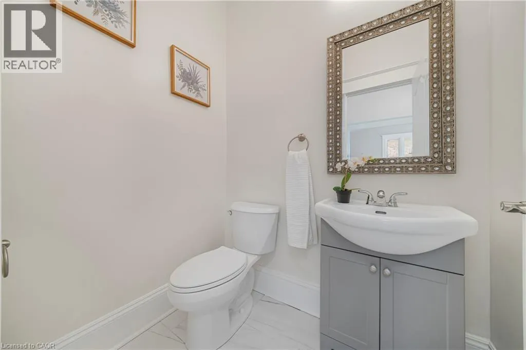 323 QUEENSTON Road