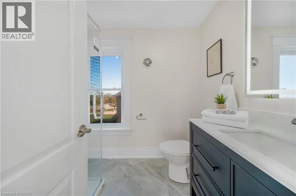 323 QUEENSTON Road