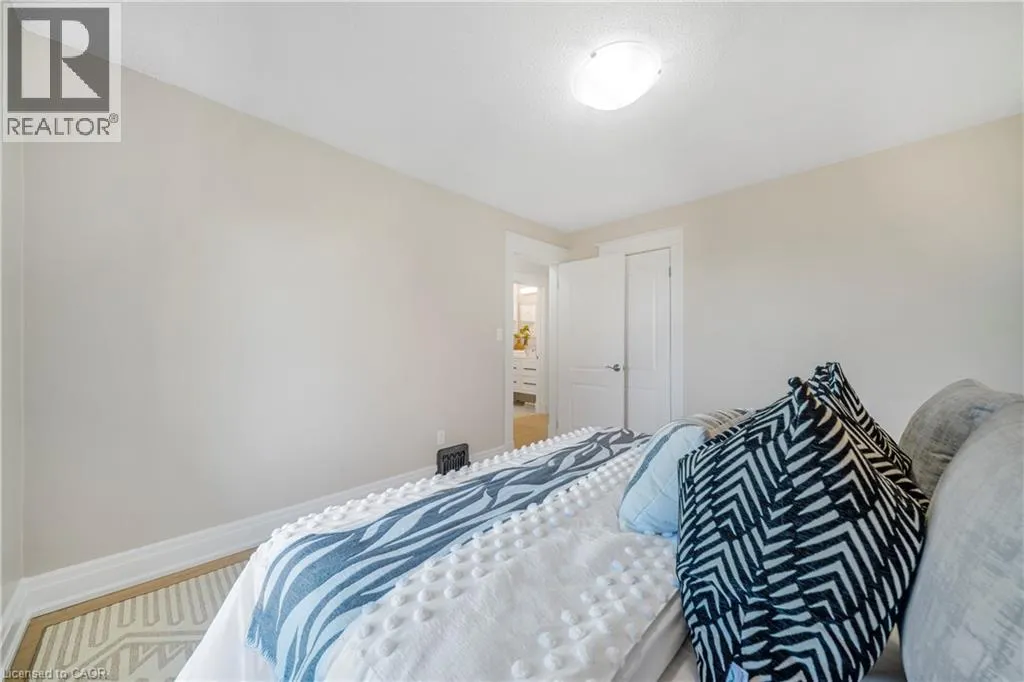323 QUEENSTON Road