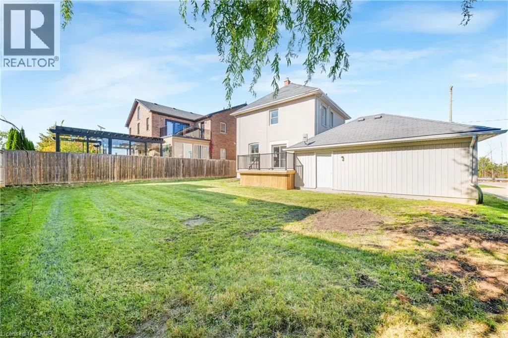 323 QUEENSTON Road