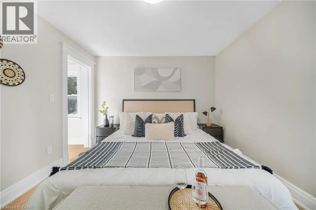 323 QUEENSTON Road