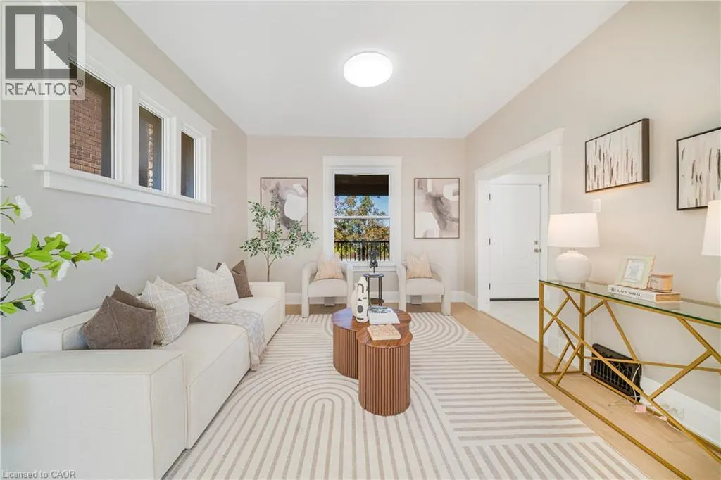 323 QUEENSTON Road
