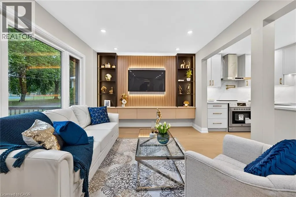 5662 MORDEN Drive